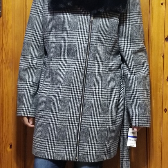 Houndstooth Coat - Picture 2 of 5